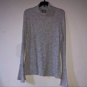 Gray long sleeve top